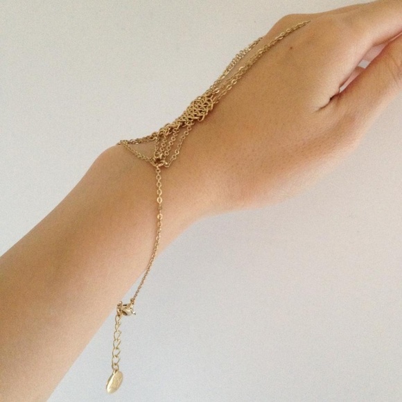 BCBGENERATION DAINTY BRACELET HARNESS FINGER GOLD - Picture 2 of 3